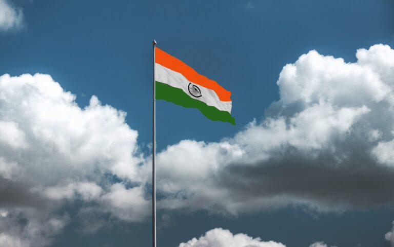 आप की इज़्ज़त आप के हवाले